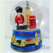 Product Size: 10*10*13CM
Product Packing: 12PCS/CTN1.16’
Product Desc: 45MM water globe, with poly based & poly statue inside