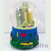 Product Size: 4.5*4.6*5.7CM
Product Packing: 1PCS/96PCS/1.90'
Product Desc: 45MM water globe, with poly based & poly statue inside